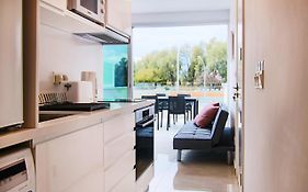 Phaedrus Living - Seaside Luxury Flat Harbour 108